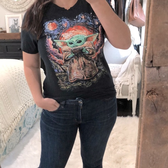 Star Wars size medium black Mandalorin Baby Yoda drinking coffee T-shirt - Picture 1 of 5